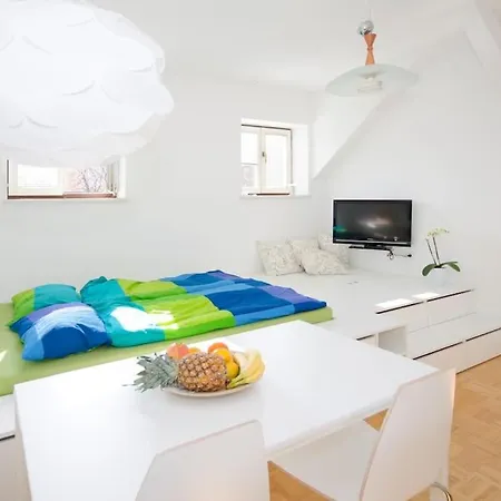 The Cute, Sunny In The Center +p Ljubljana