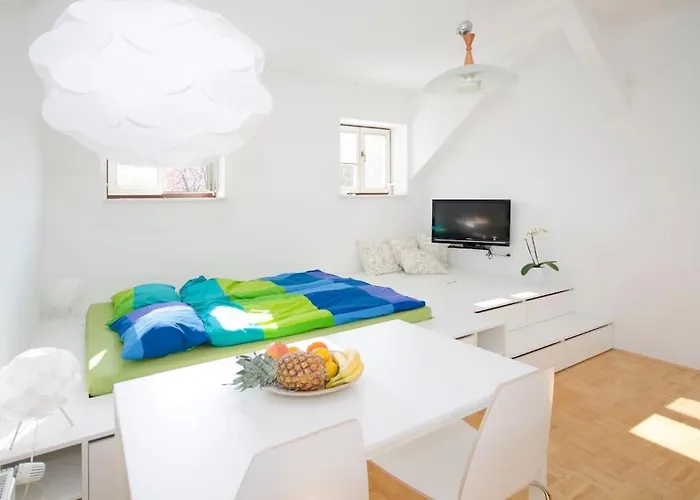 The Cute, Sunny In The Center +p Ljubljana